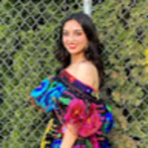 Meet your Posher, Isela